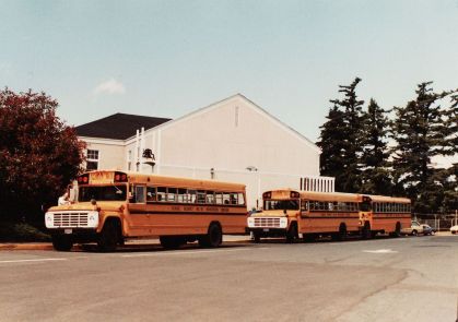 1982 Final day of Garden Home School - school busses